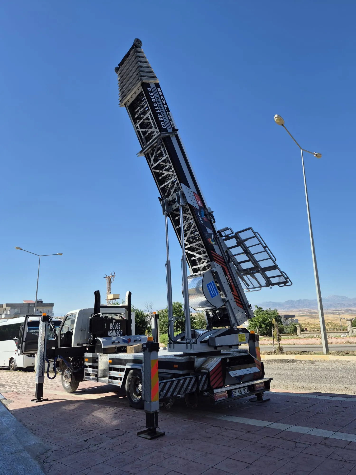 Batman bölge kiralık asansör aracı mobilya ve beyaz eşya taşıma
